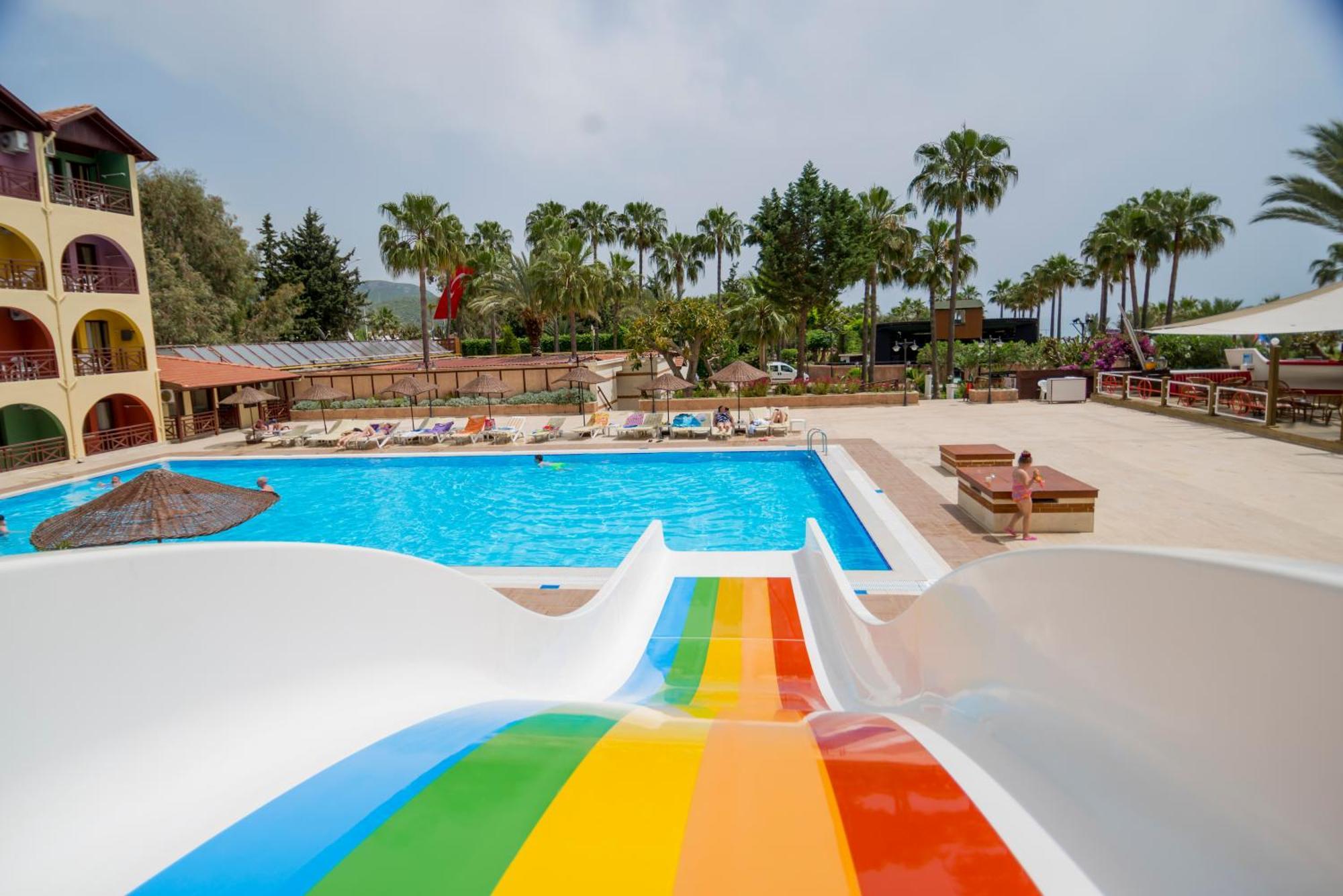 Club Tropical Beach Hotel Toslak المظهر الخارجي الصورة