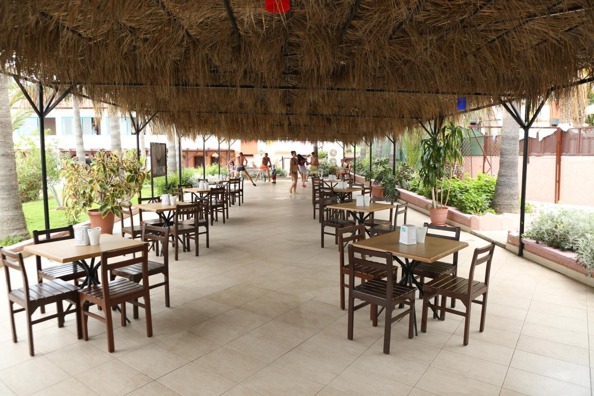 Club Tropical Beach Hotel Toslak المظهر الخارجي الصورة